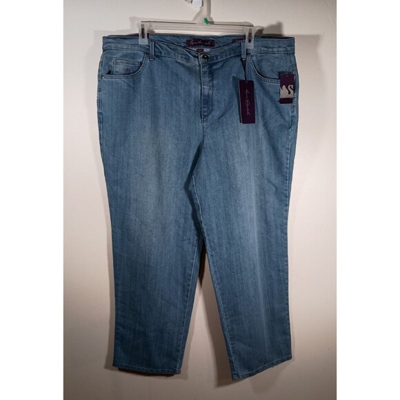Gloria Vanderbilt Amanda Tapered Light Wash Classic Rise Womens Jeans Size 22W - Picture 1 of 7